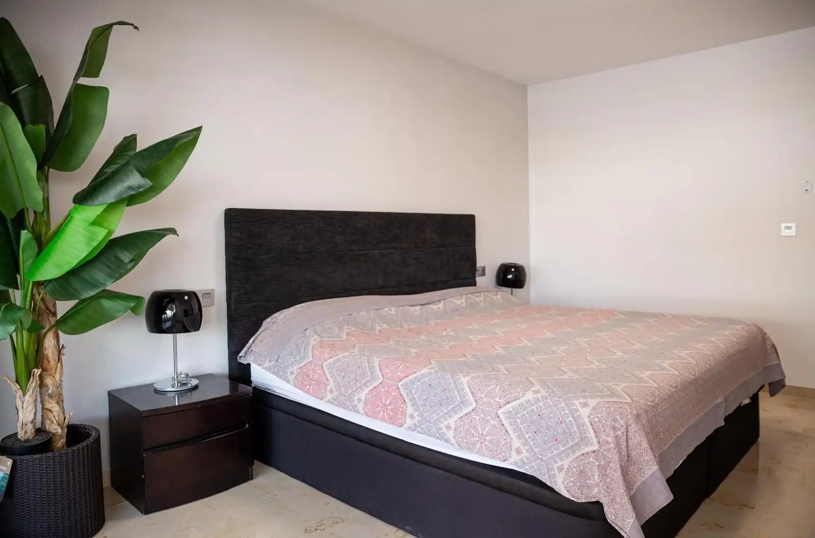 Habitación de Piso en venta en Marbella con Aire acondicionado, Terraza y Trastero