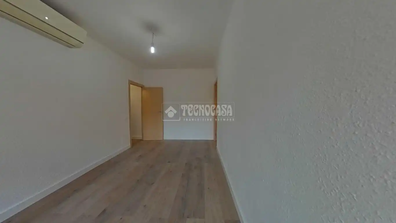 Habitación de Piso en venta en Cornellà de Llobregat