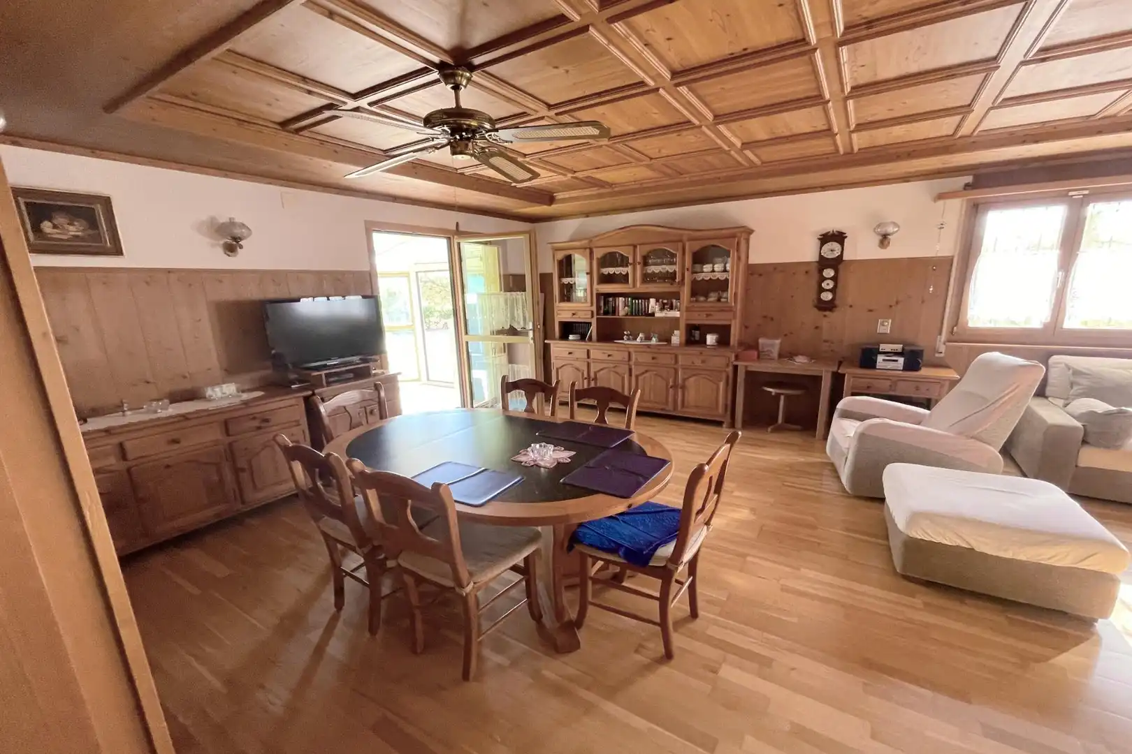 Comedor de Casa o chalet en venta en Camarles con Jardín privado, Piscina y Amueblado