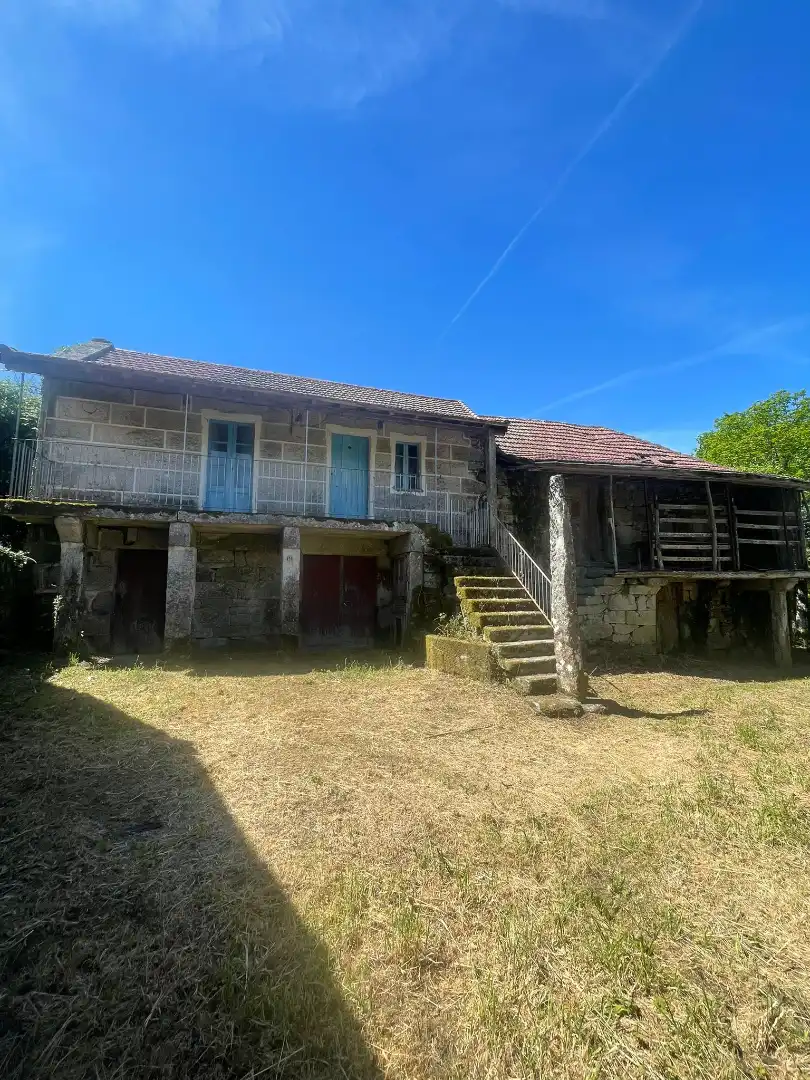 Vista exterior de Finca rústica en venda en O Irixo amb Jardí privat, Traster i Balcó