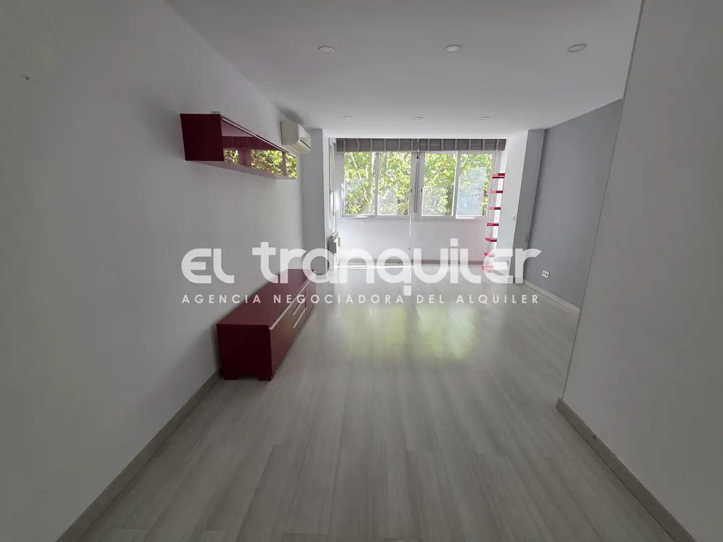 Living room of Flat for rent in Madrid  with Air Conditioner, Furnished and Washing machine
