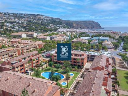 Vista exterior de Apartament en venda en Jávea / Xàbia amb Terrassa i Piscina