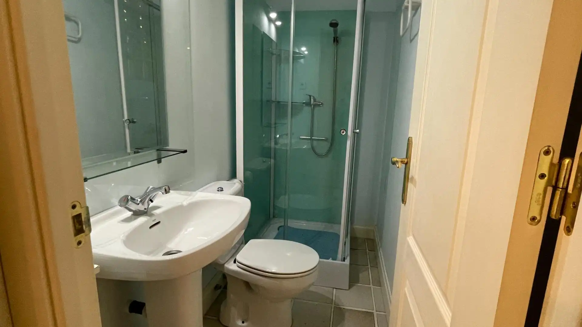 Badezimmer von Wohnung zur Miete in Galapagar mit Heizung