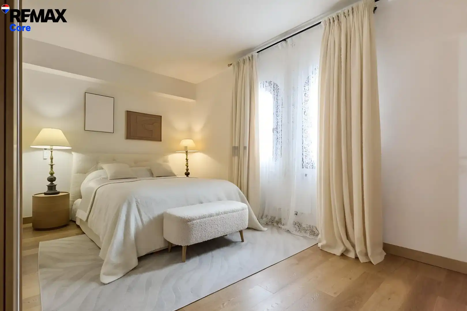 Schlafzimmer von Wohnung zum Verkauf in Marbella mit Klimaanlage, Heizung und Privatgarten