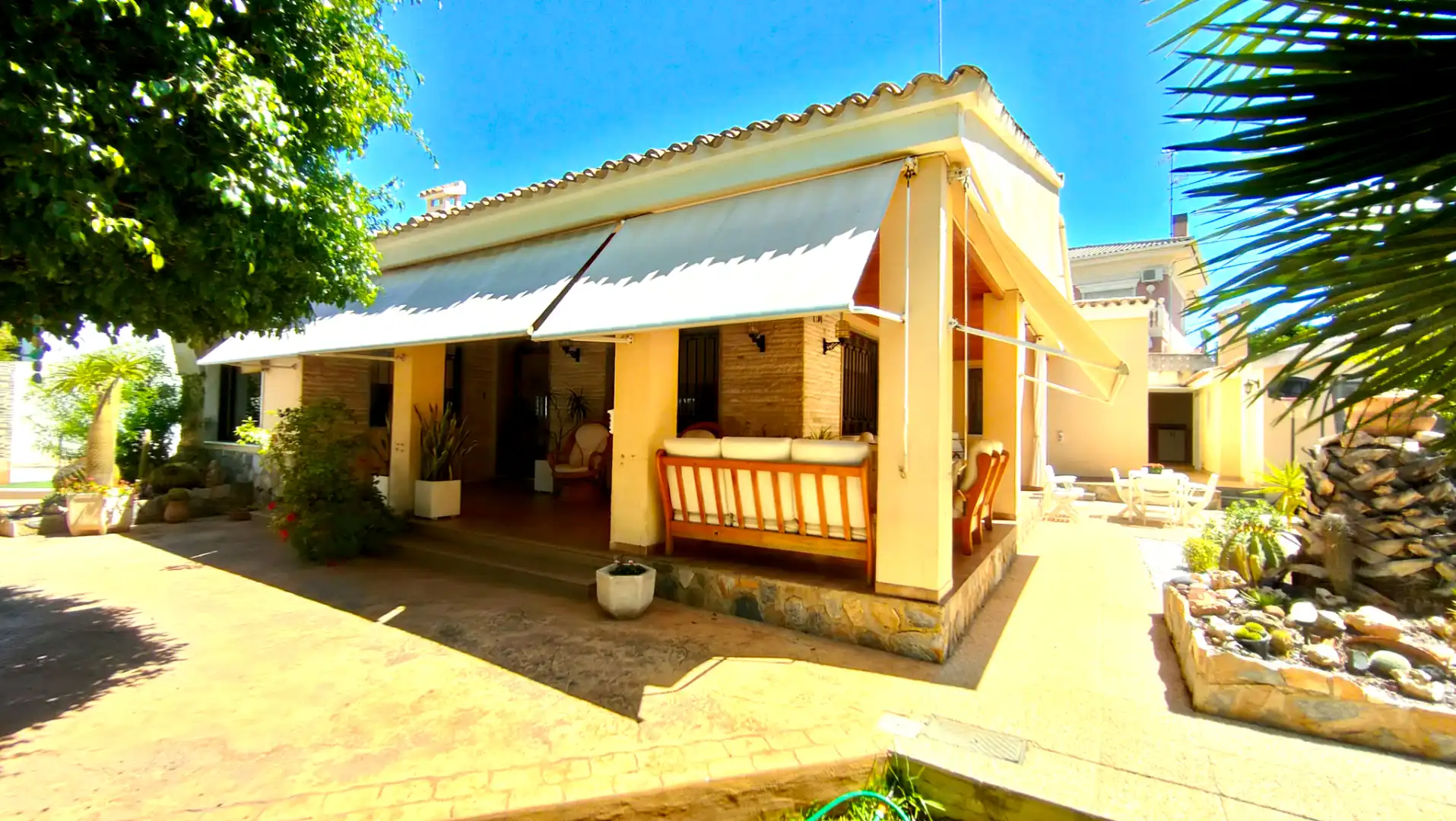 Jardí de Casa o xalet en venda en Elche / Elx amb Aire condicionat, Calefacció i Jardí privat