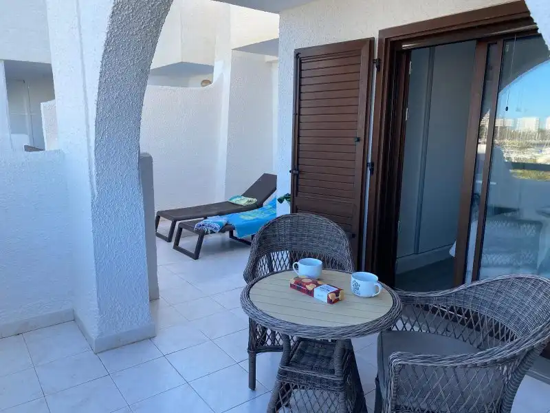 Terraza de Dúplex en venta en La Manga del Mar Menor con Aire acondicionado, Calefacción y Jardín privado