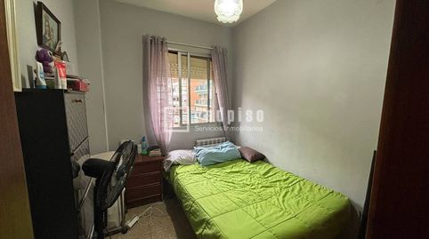 Foto 4 de Piso en venta en De Gonzalo de Berceo, Pueblo Nuevo, Madrid Capital