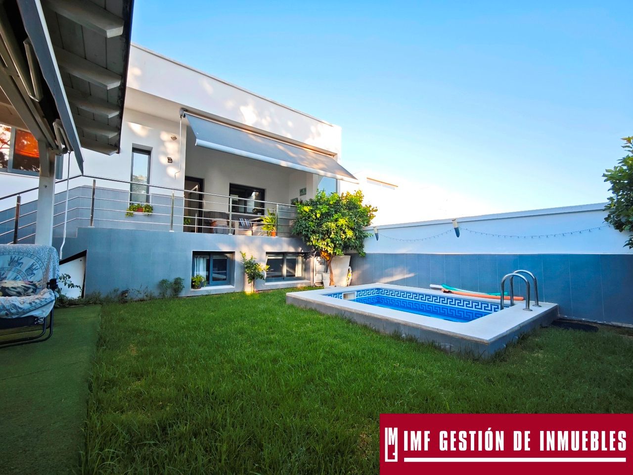 Jardí de Casa o xalet en venda en Vélez-Málaga amb Aire condicionat, Jardí privat i Terrassa