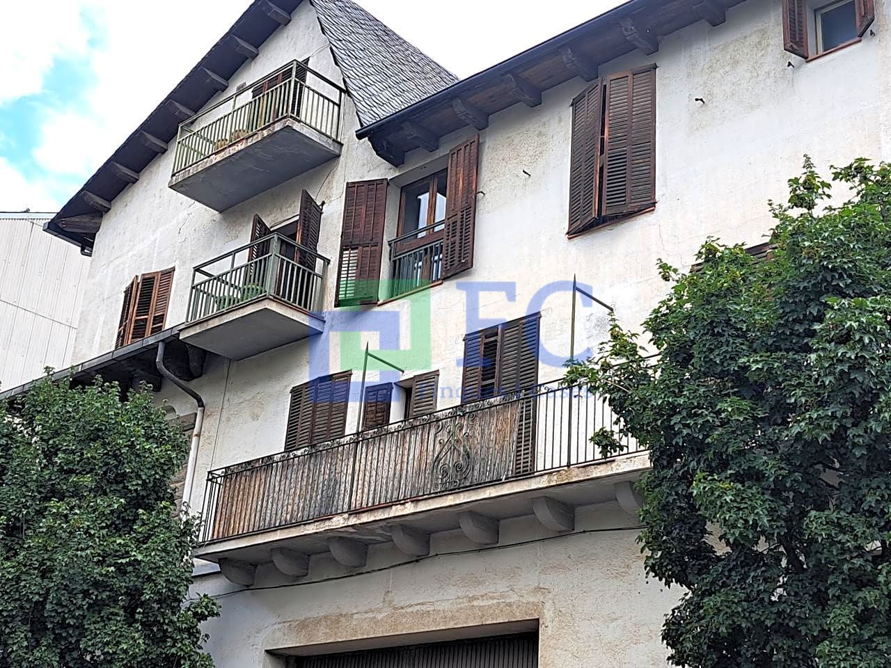 Exterior view of Building for sale in La Seu d'Urgell