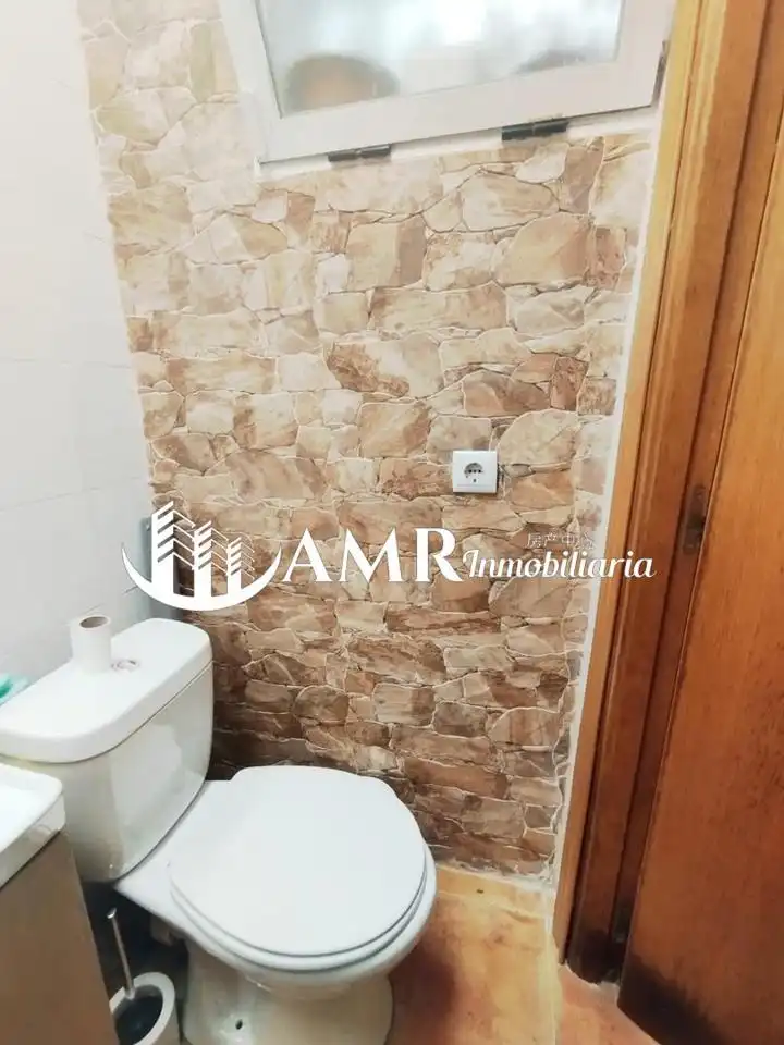 Bathroom of Ground floor for sale in Alcalá de Henares  with Air Conditioner and Internet