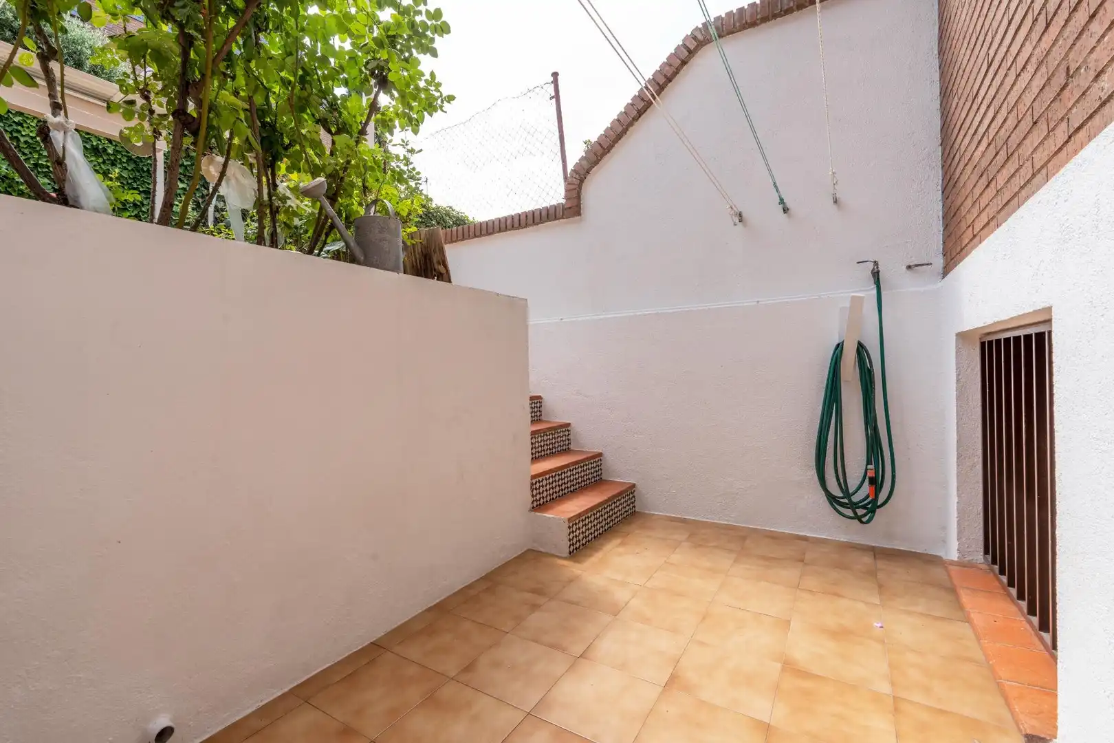Casa aparellada amb piscina en venda a Avenida Europa, imagen 69