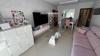 Sala d'estar de Pis en venda en Sant Boi de Llobregat amb Aire condicionat, Calefacció i Terrassa