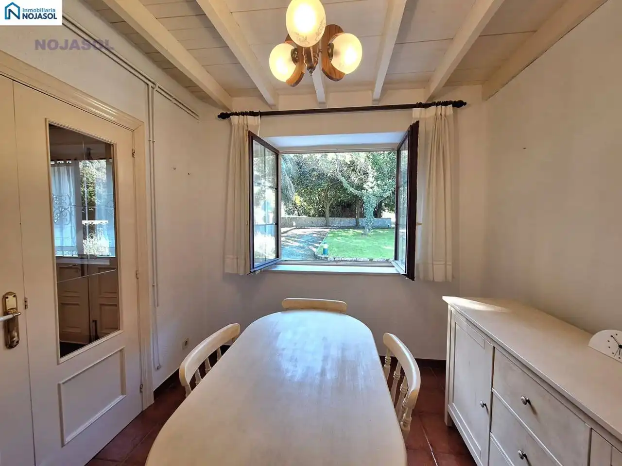 Comedor de Casa o chalet en venta en Arnuero con Calefacción y Jardín privado