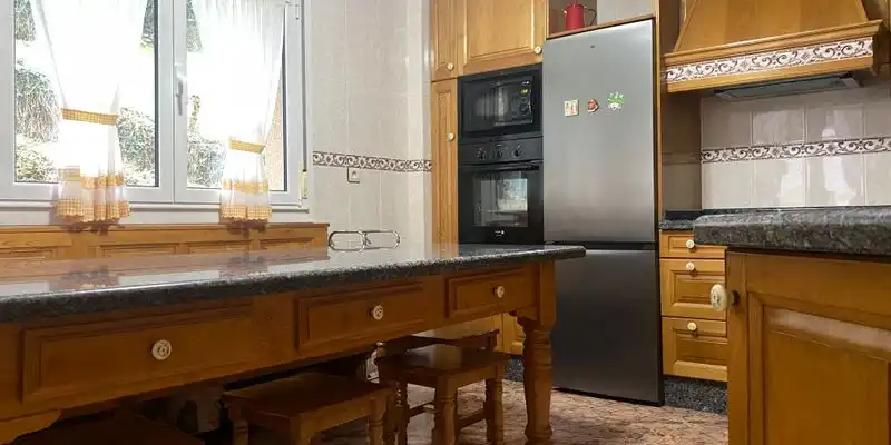 Cocina de Casa o chalet en venta en Cangas del Narcea con Jardín privado, Terraza y Trastero