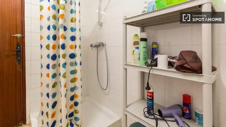 Room in Universidad - Malasaña