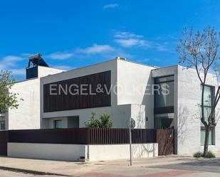Exterior view of House or chalet for sale in El Puig de Santa Maria  with Air Conditioner, Heating and Private garden