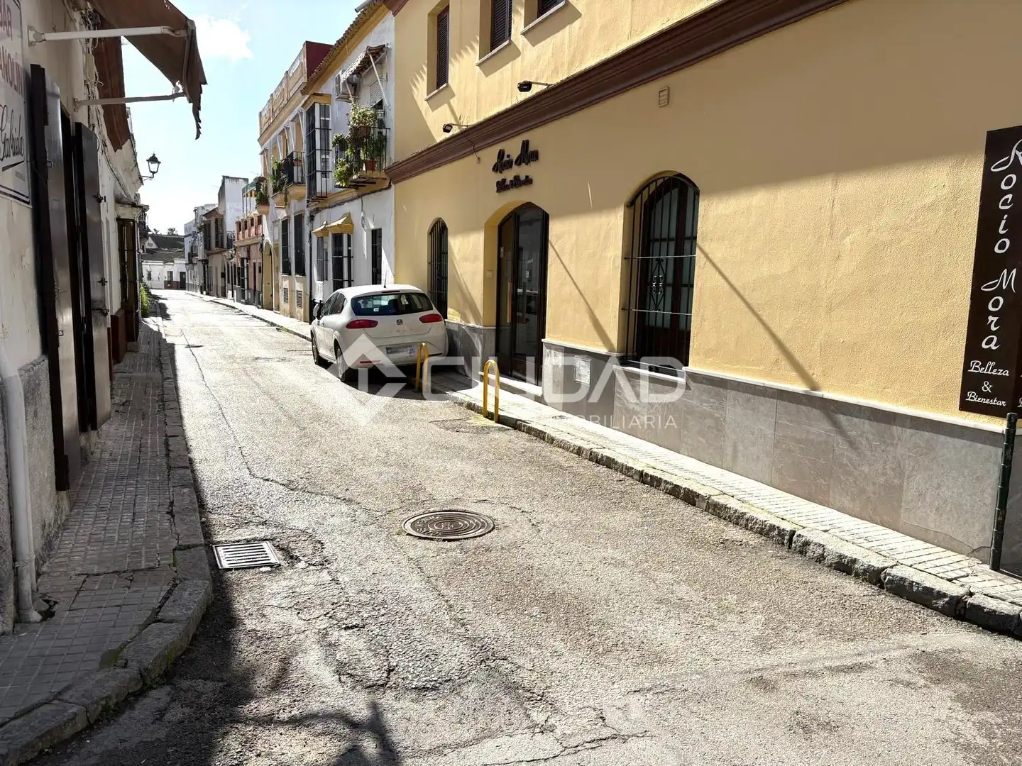 Exterior view of Commercial properties for sale in Sanlúcar de Barrameda
