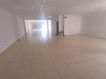 Local comercial en venta en Fonts dels Capellans - Sagrada Família