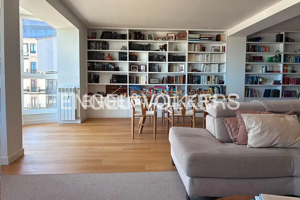 Living room of Flat for rent in Gijón   with Heating, Parquet flooring and Furnished