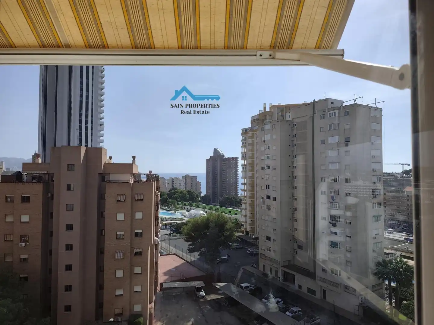 Flat with terrace for sale in Playa de Poniente