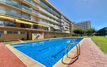 Swimming pool of Flat for sale in Malgrat de Mar  with Air Conditioner, Terrace and Balcony