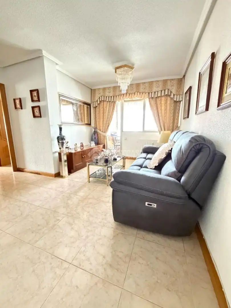 Living room of Flat for sale in Fuenlabrada  with Air Conditioner, Heating and Terrace