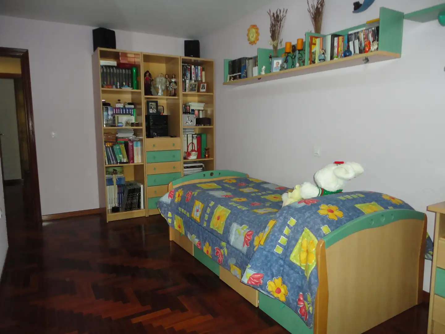 Habitación de Casa adosada en venta en Valladolid con Calefacción, Jardín privado y Parquet