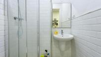 Bathroom of Flat for sale in  Barcelona Capital