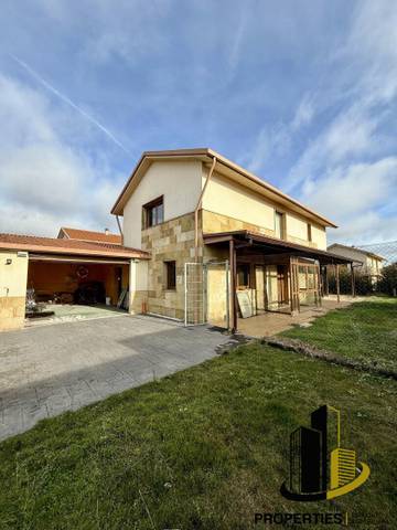 Casa-chalet en Venta en Castellanos de Moriscos