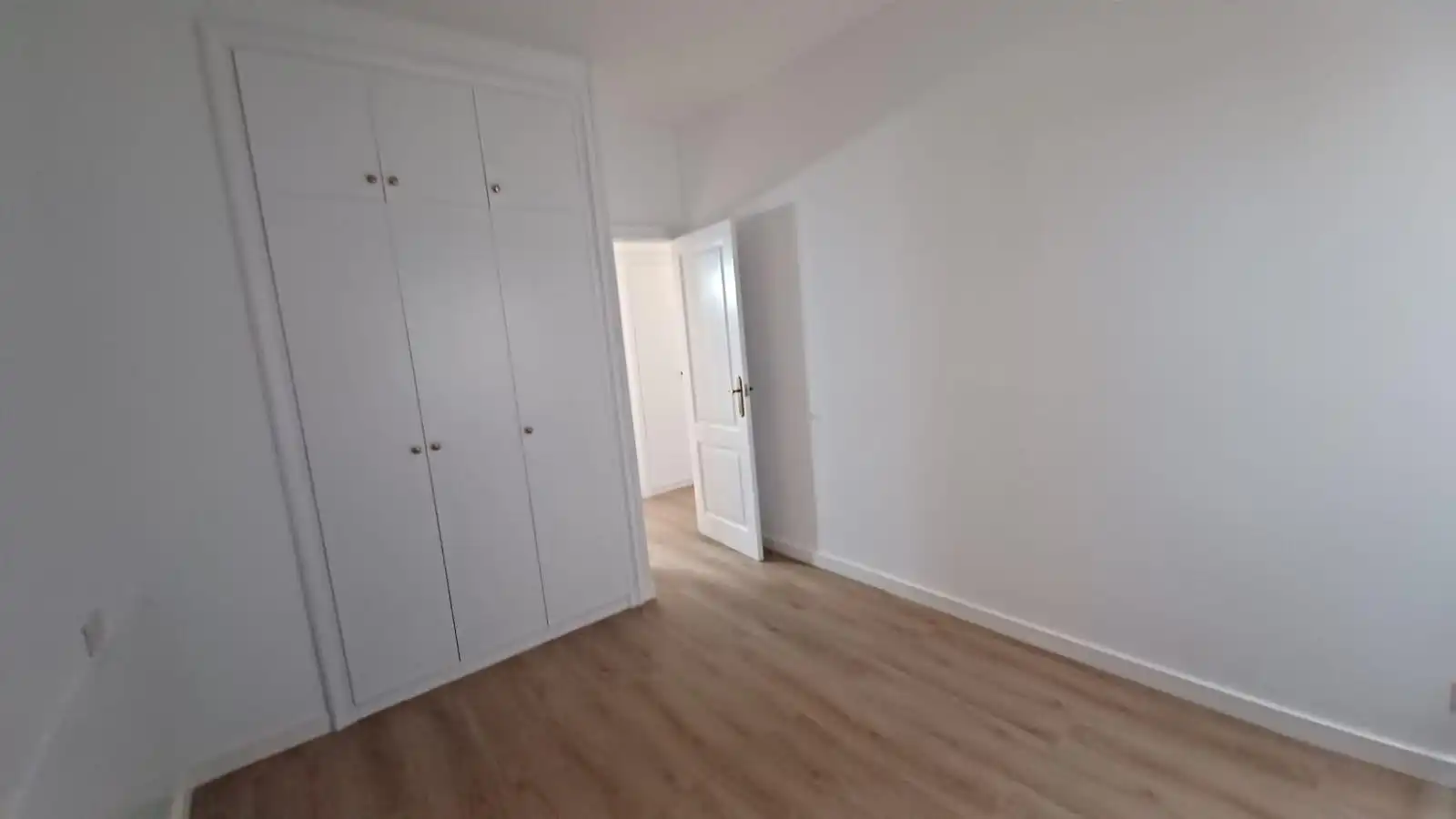 Bedroom of Flat for rent in Barcelona  with Heating, Parquet flooring and Terrace