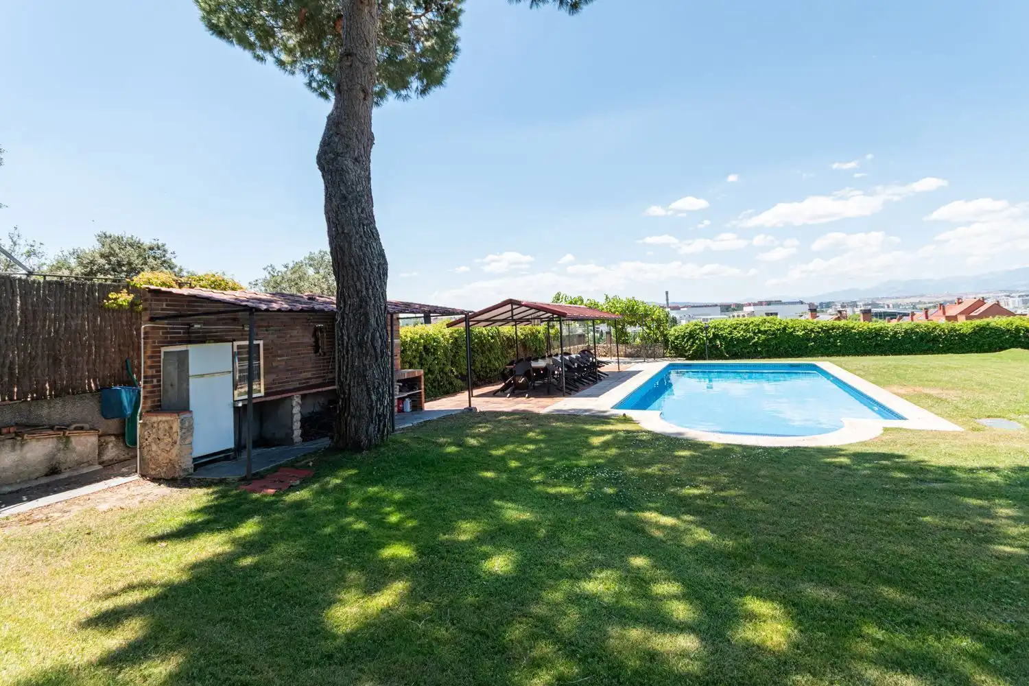 Piscina de Casa o xalet en venda en Tres Cantos amb Calefacció i Traster