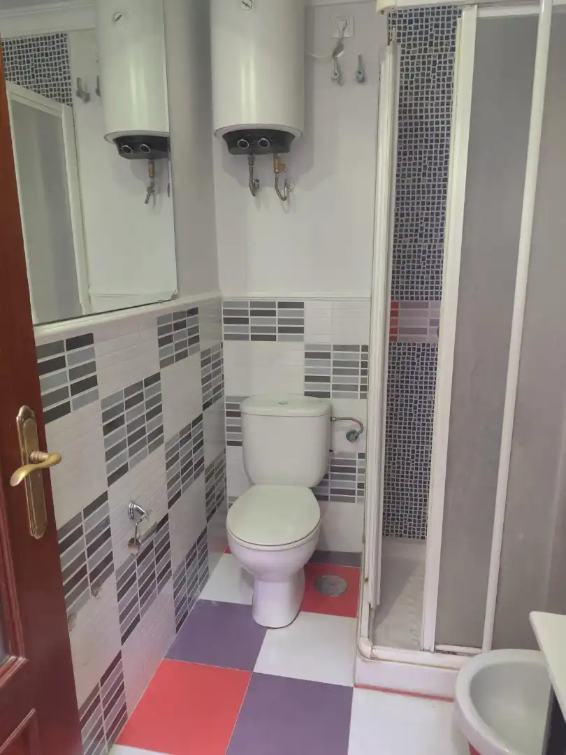 Baño de Piso en venta en Fuengirola con Terraza y Amueblado