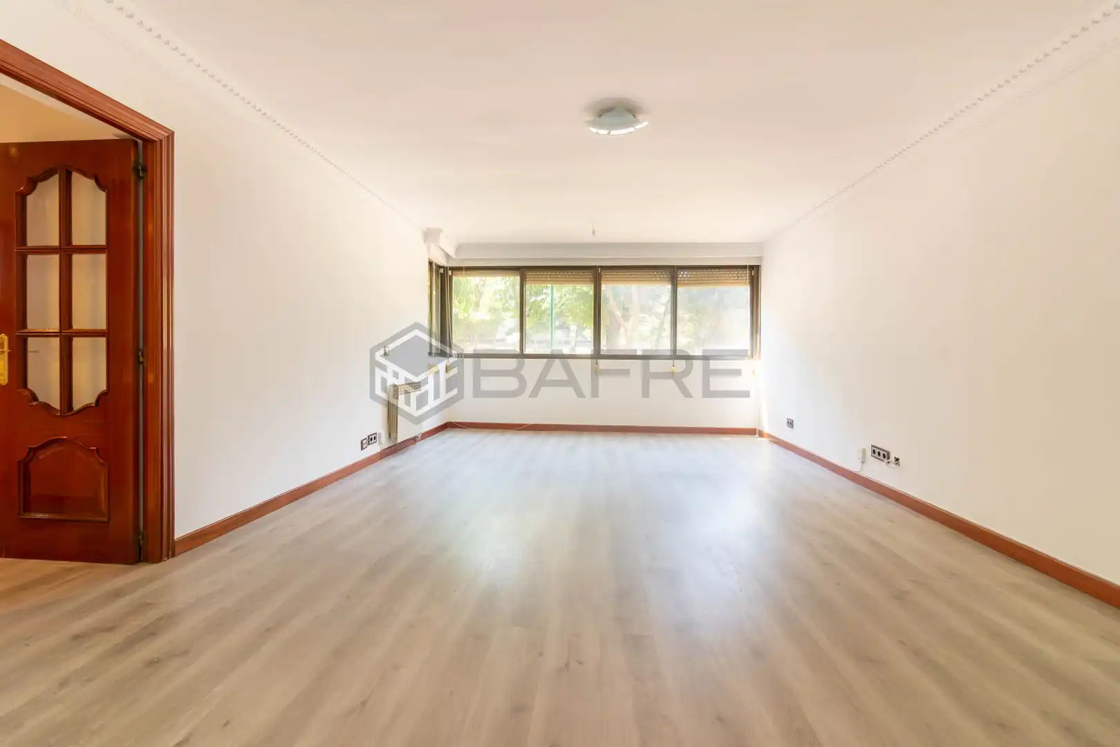 Vista exterior de Piso de alquiler en Coslada con Calefacción