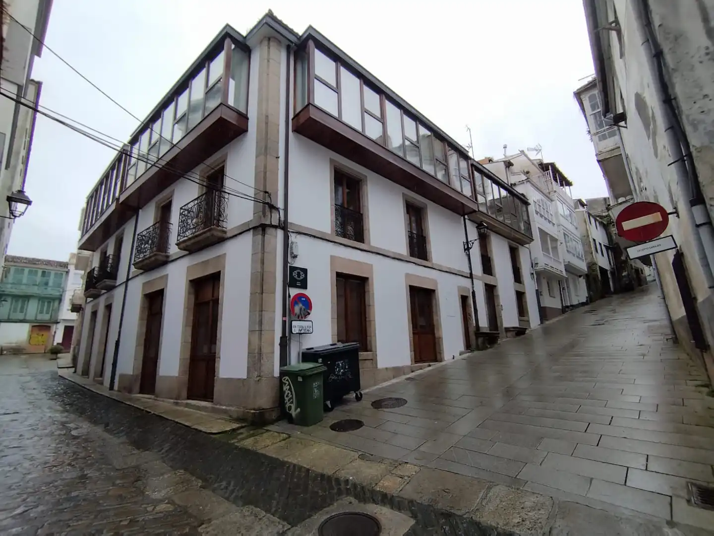 Außenansicht von Wohnung zum Verkauf in Betanzos mit Ofen und Balkon