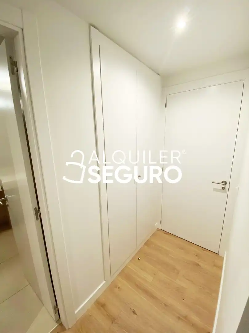 Bedroom of Flat for rent in Madrid  with Air Conditioner, Heating and Terrace