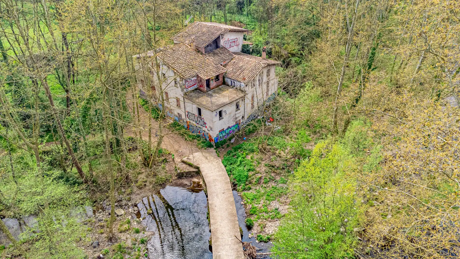 Außenansicht von Country house zum Verkauf in Olot mit Privatgarten, Terrasse und Alarm