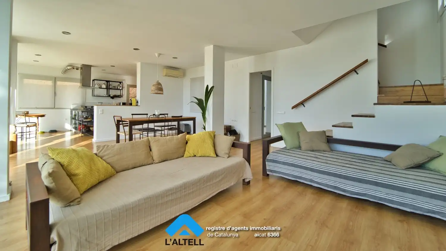 Sala de estar de Casa o chalet en venta en L'Ametlla del Vallès con Aire acondicionado, Calefacción y Jardín privado