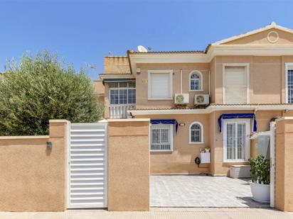 Vista exterior de Apartament en venda en Orihuela amb Aire condicionat i Terrassa