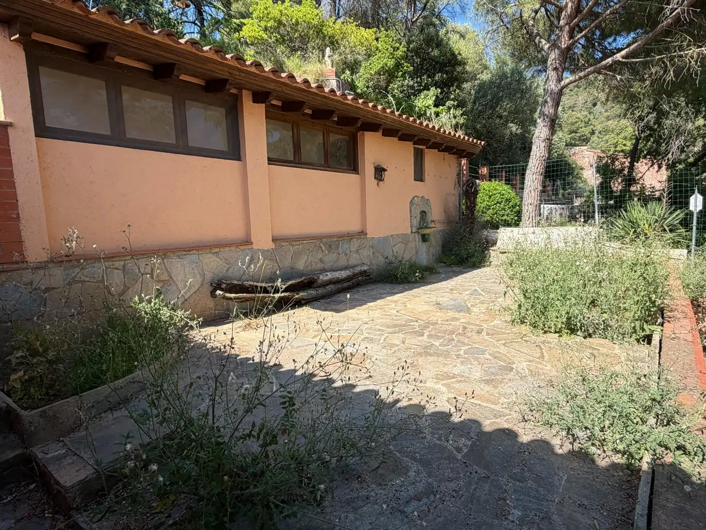 Vista exterior de Finca rústica en venda en Vacarisses amb Calefacció, Jardí privat i Terrassa