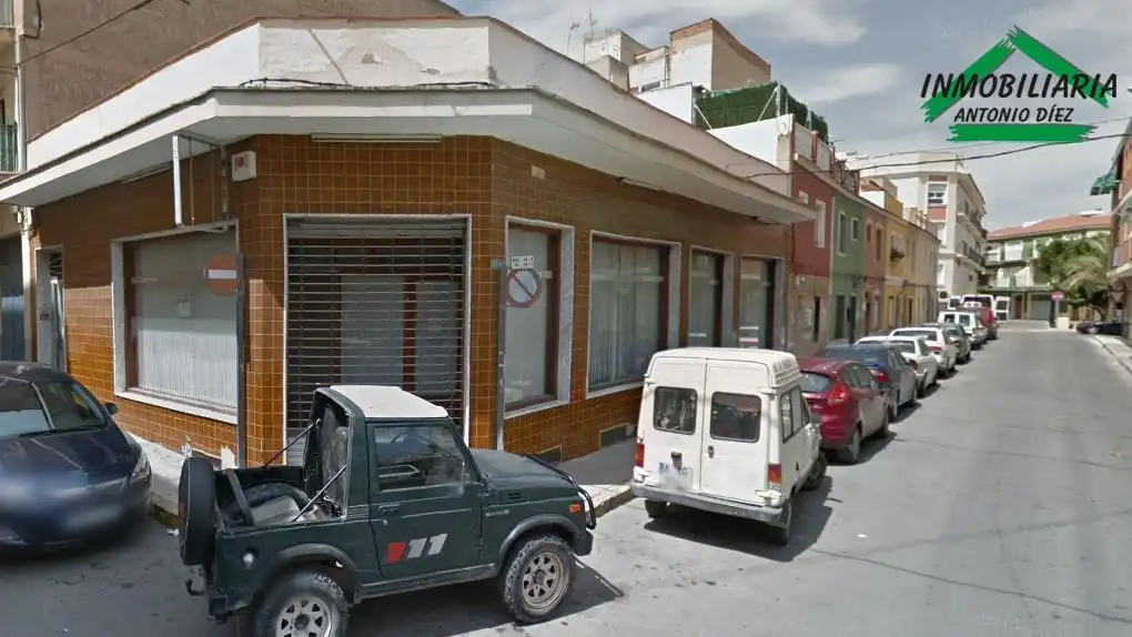 Locale commerciale in vendita a Aspe Centro