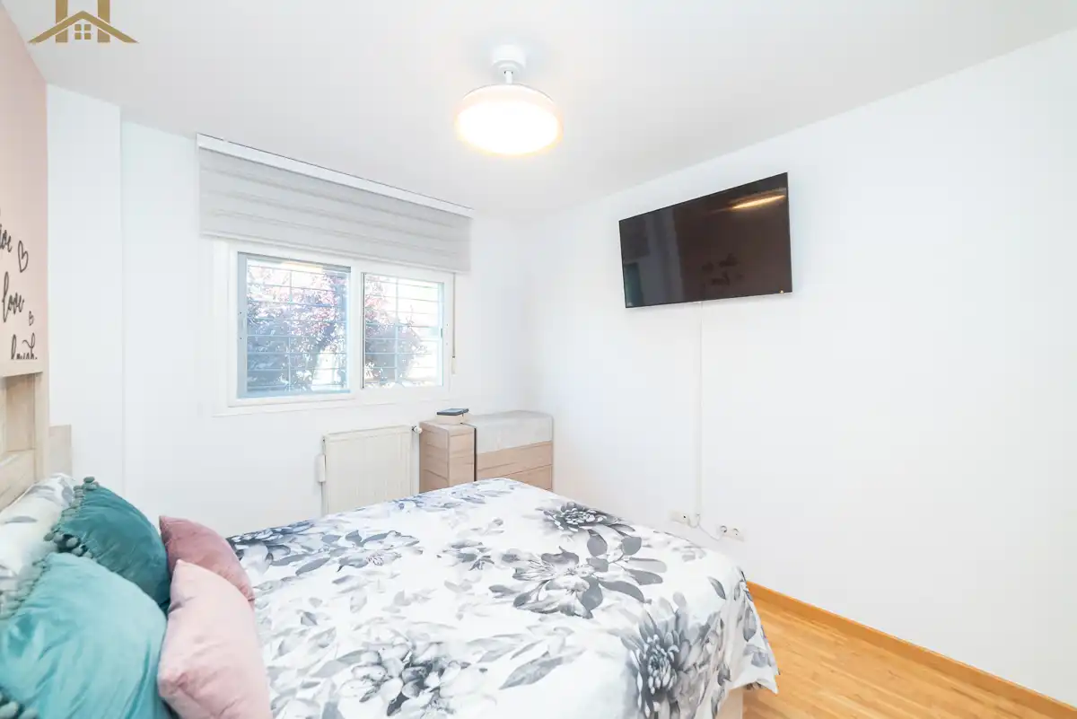 Habitación de Piso en venta en Arroyomolinos (Madrid) con Calefacción, Jardín privado y Terraza