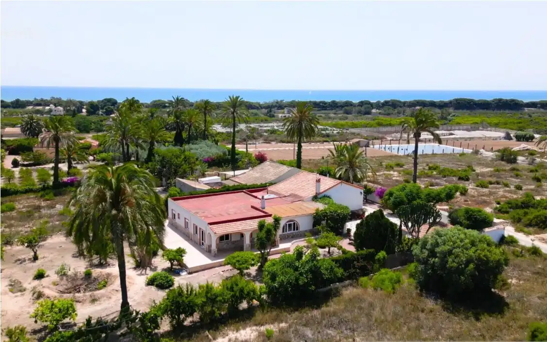 Vista exterior de Finca rústica en venda en Elche / Elx amb Calefacció, Terrassa i Alarma