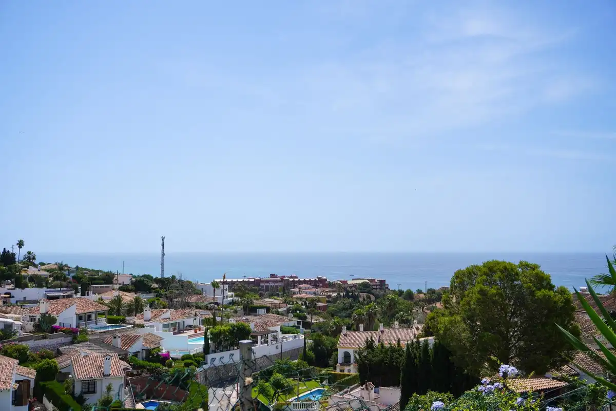 Vista exterior de Planta baixa en venda en Benalmádena amb Aire condicionat, Calefacció i Terrassa