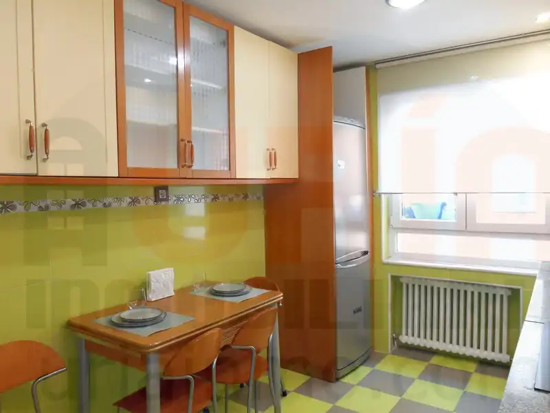 Küche von Wohnung zur Miete in Oviedo  mit Heizung, Terrasse und Möbliert