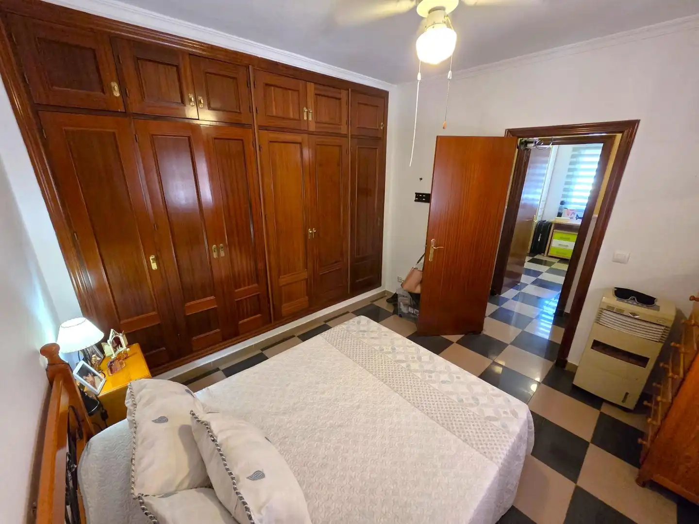 Schlafzimmer von Haus oder Chalet zum Verkauf in Chiclana de la Frontera mit Privatgarten, Abstellraum und Schwimmbad