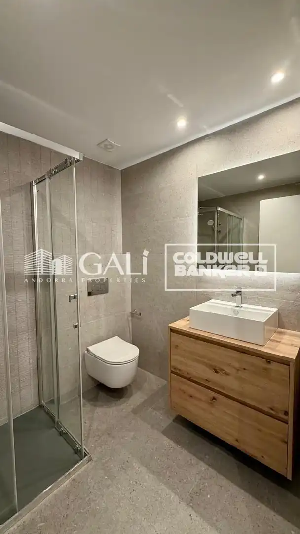 Baño de Piso de alquiler en Andorra la Vella con Aire acondicionado, Calefacción y Terraza