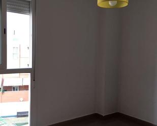 Dormitori de Pis de lloguer en  Sevilla Capital amb Aire condicionat i Piscina comunitària
