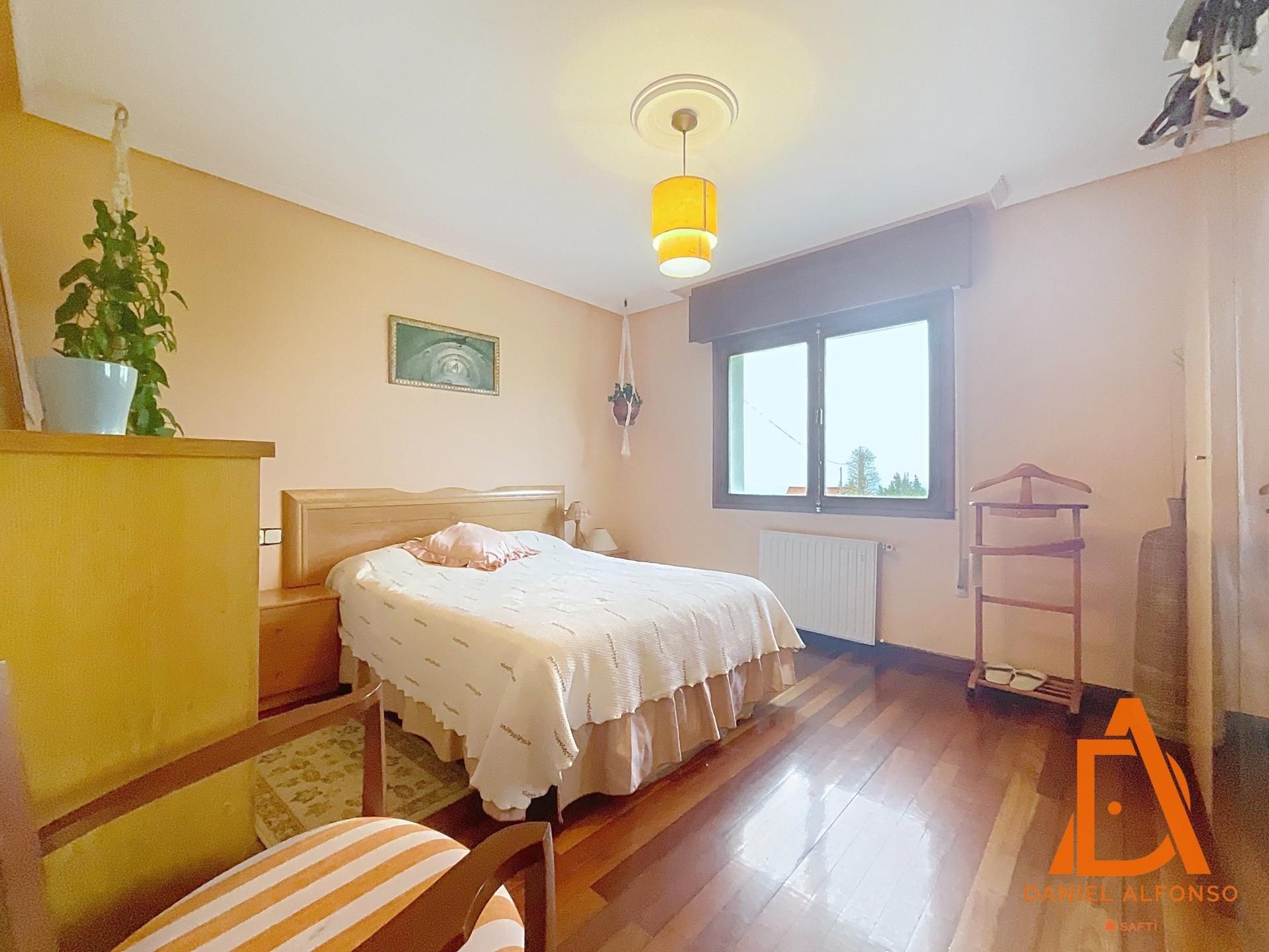 Bedroom of Country house for sale in Villaviciosa  with Terrace and Balcony