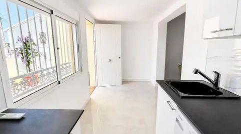 Foto 3 de Piso en venta en Calle Rafael Molina Lagartijo, 672, Zona Carrefour - Urbanizaciones, Torrevieja