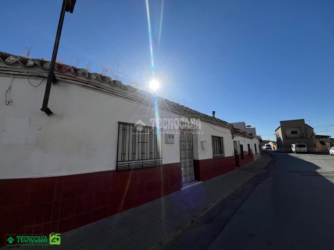 Vista exterior de Casa adosada en venta en Pozuelo de Calatrava